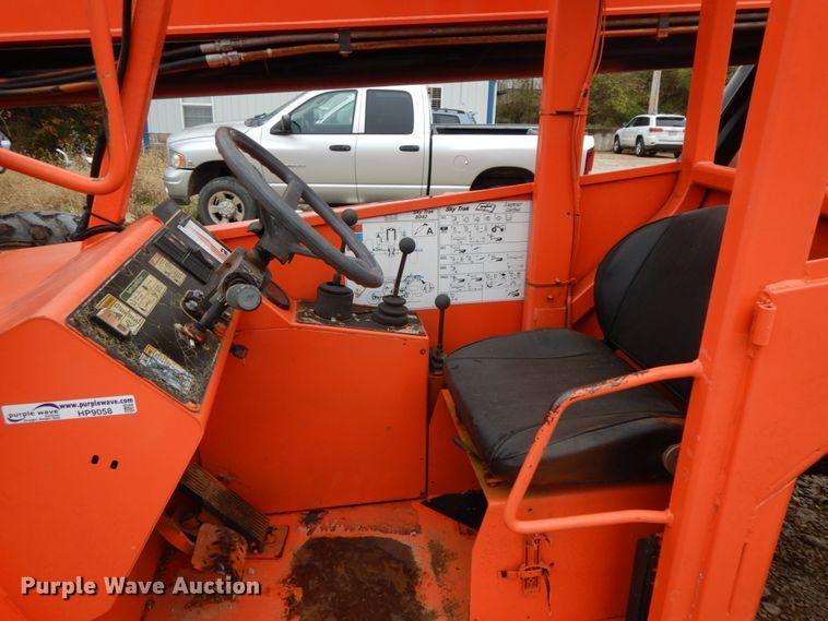 image for item HP9058 2006 Sky Trak 8042  telehandler