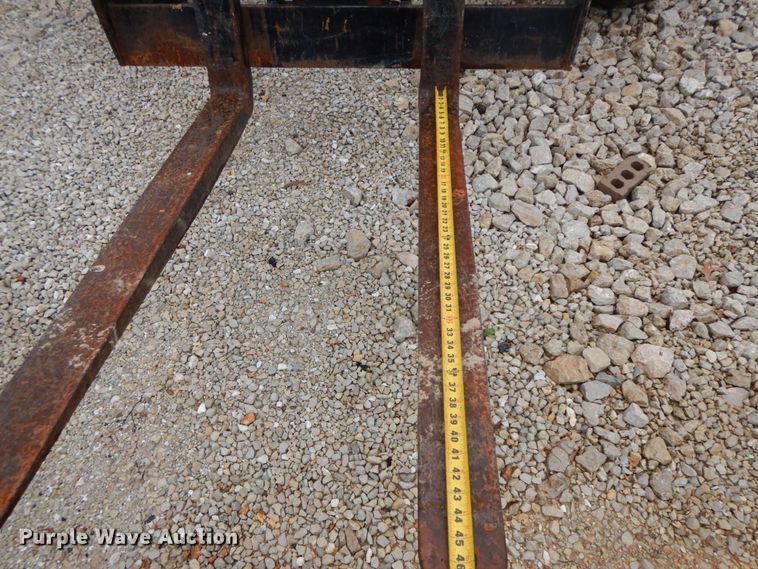 image for item HP9058 2006 Sky Trak 8042  telehandler