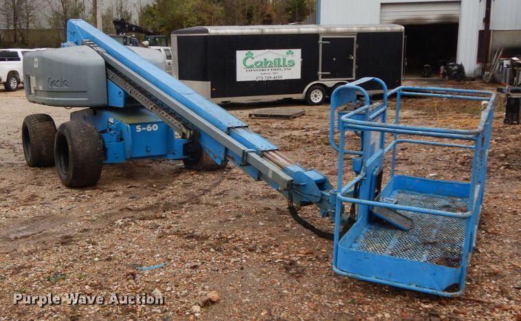 image for item HP9059 2004 Genie S60  boom lift