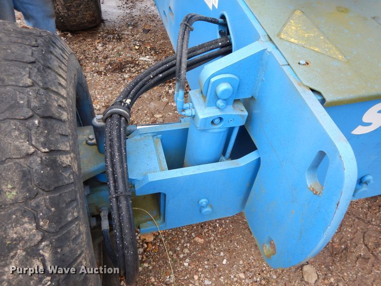 image for item HP9059 2004 Genie S60  boom lift