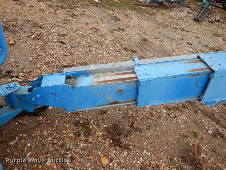 image for item HP9059 2004 Genie S60  boom lift