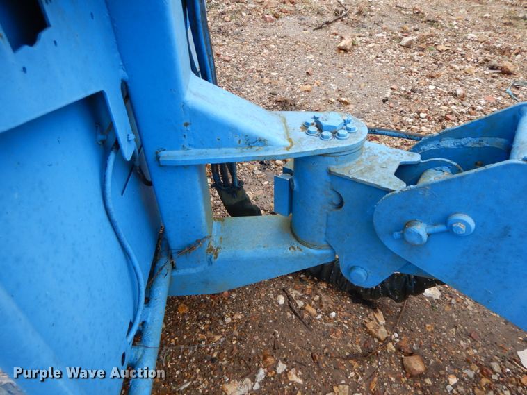 image for item HP9059 2004 Genie S60  boom lift
