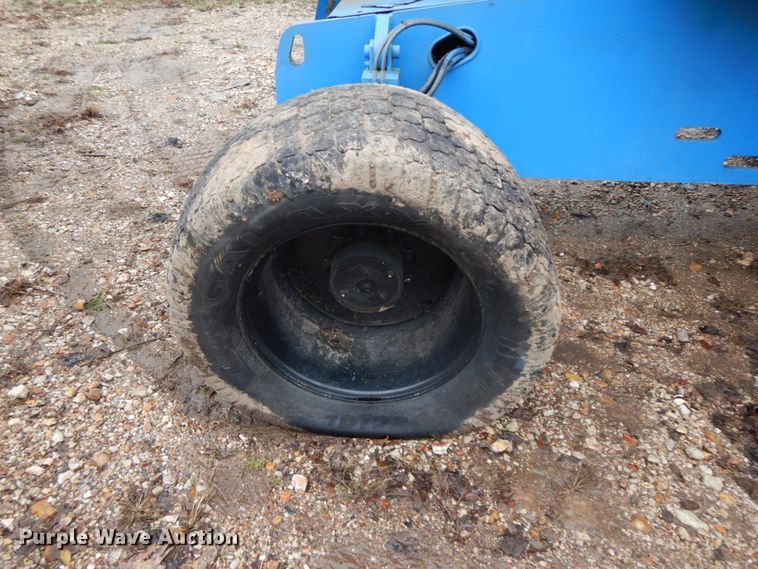 image for item HP9059 2004 Genie S60  boom lift