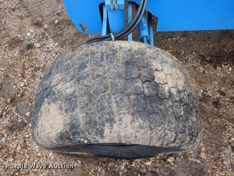 image for item HP9059 2004 Genie S60  boom lift