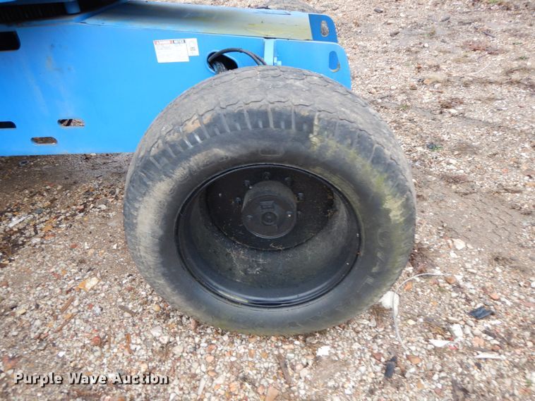 image for item HP9059 2004 Genie S60  boom lift