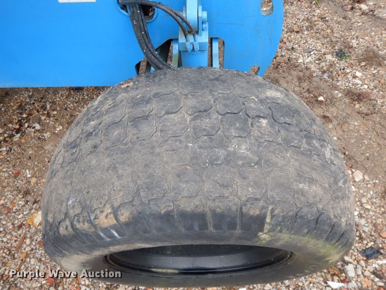 image for item HP9059 2004 Genie S60  boom lift