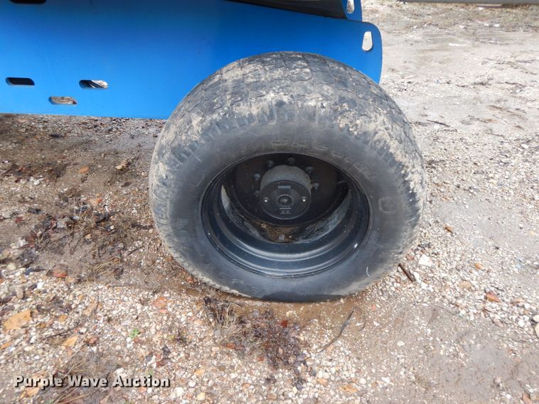 image for item HP9059 2004 Genie S60  boom lift