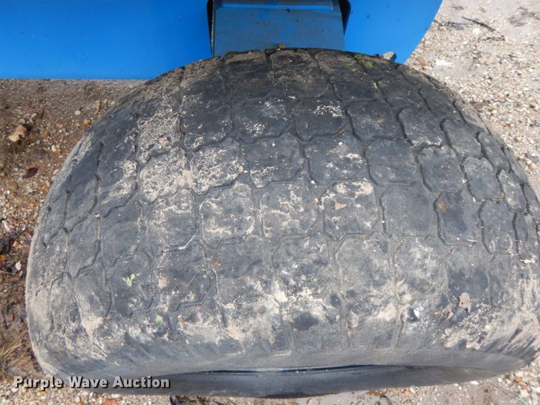 image for item HP9059 2004 Genie S60  boom lift