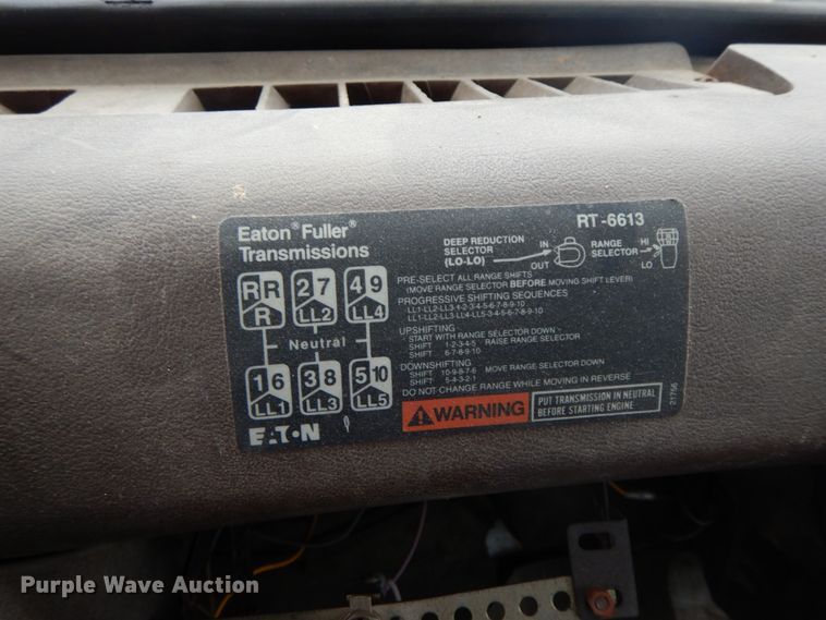 image for item HP9060 1982 Ford 8000  crane truck