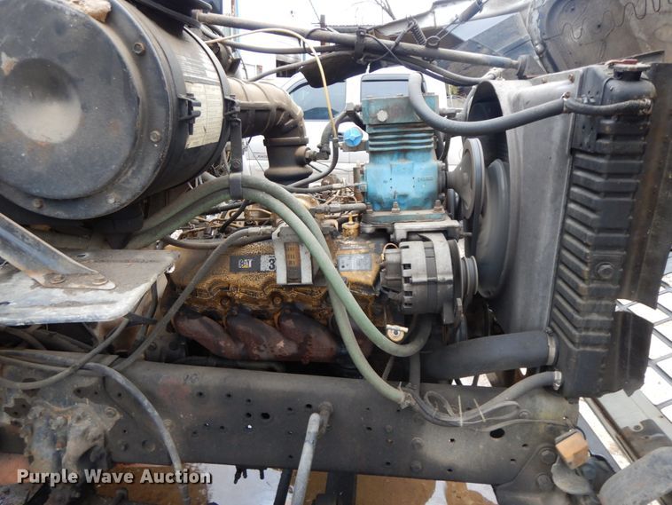 image for item HP9060 1982 Ford 8000  crane truck