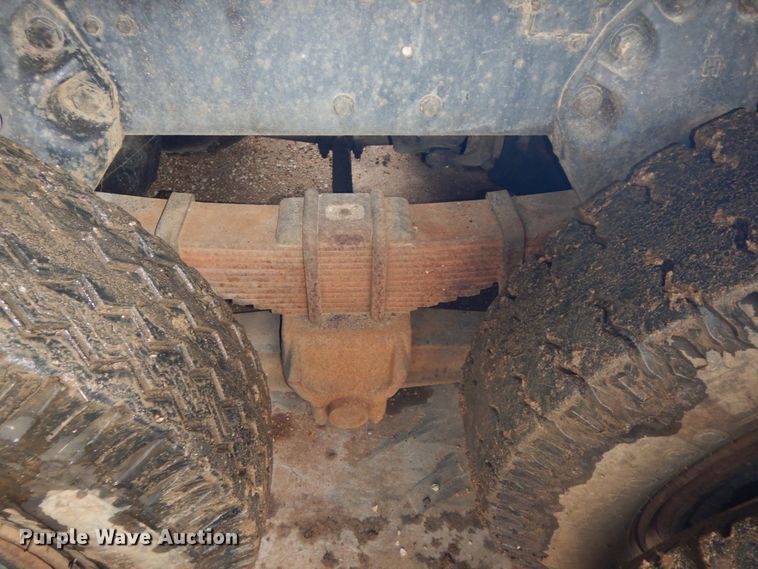 image for item HP9060 1982 Ford 8000  crane truck