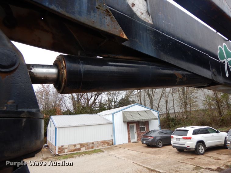 image for item HP9060 1982 Ford 8000  crane truck