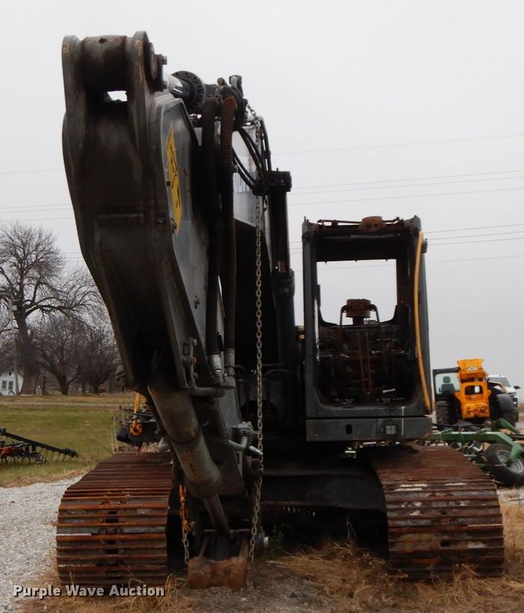 image for item HP9082 2014 Volvo EC220DL   excavator