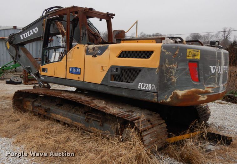 image for item HP9082 2014 Volvo EC220DL   excavator