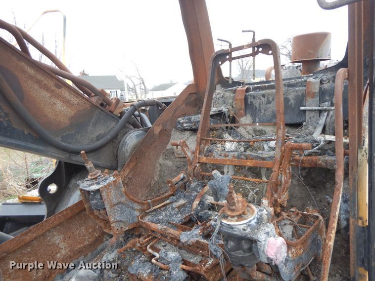 image for item HP9082 2014 Volvo EC220DL   excavator