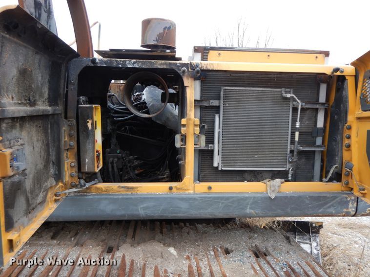 image for item HP9082 2014 Volvo EC220DL   excavator