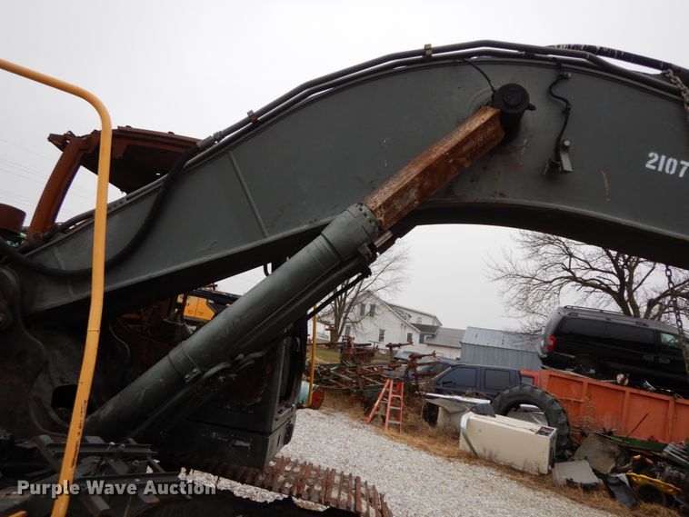 image for item HP9082 2014 Volvo EC220DL   excavator