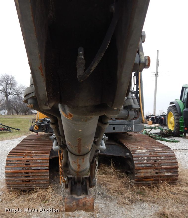 image for item HP9082 2014 Volvo EC220DL   excavator