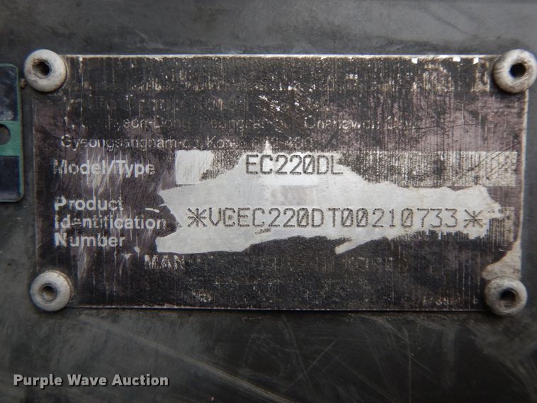 image for item HP9082 2014 Volvo EC220DL   excavator