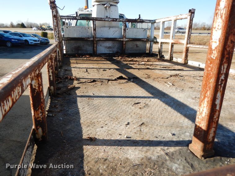 image for item HP9083 1994 GMC TopKick  crane truck