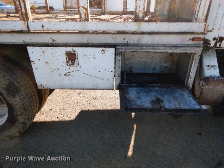 image for item HP9083 1994 GMC TopKick  crane truck