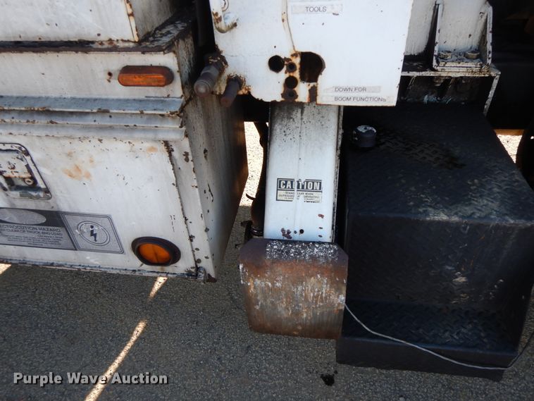 image for item HP9083 1994 GMC TopKick  crane truck