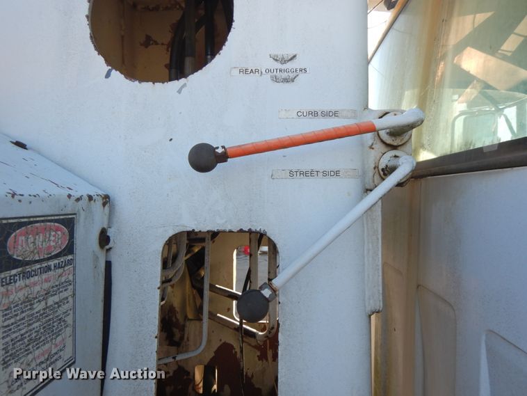 image for item HP9083 1994 GMC TopKick  crane truck