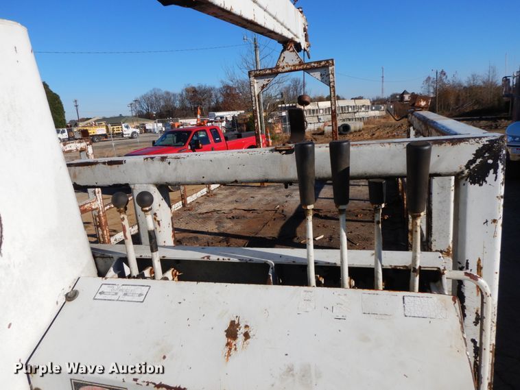 image for item HP9083 1994 GMC TopKick  crane truck