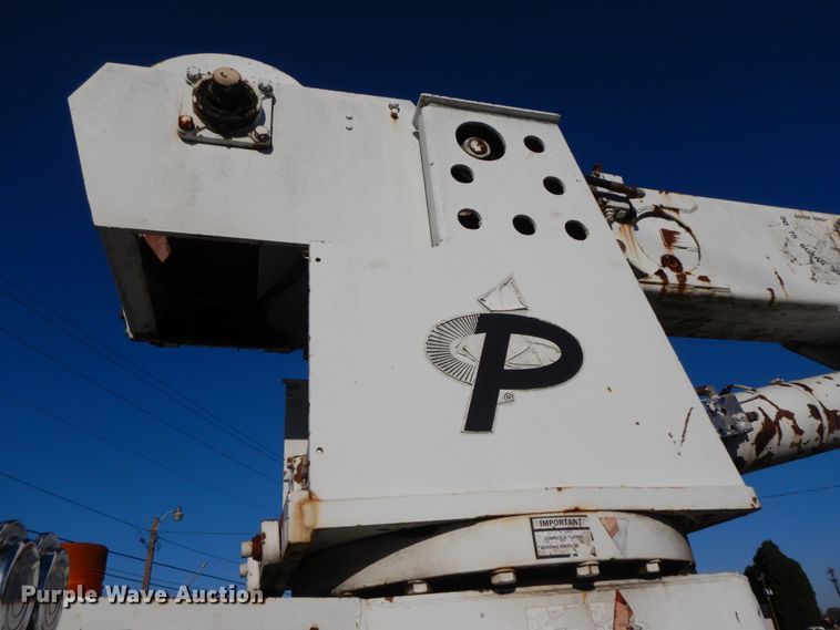 image for item HP9083 1994 GMC TopKick  crane truck