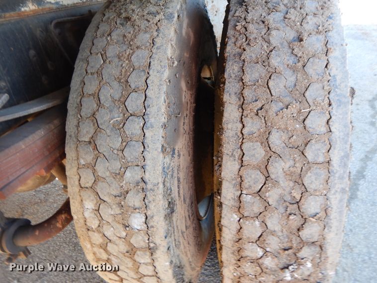 image for item HP9083 1994 GMC TopKick  crane truck