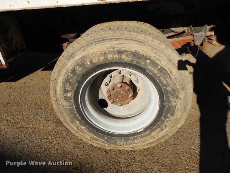 image for item HP9083 1994 GMC TopKick  crane truck