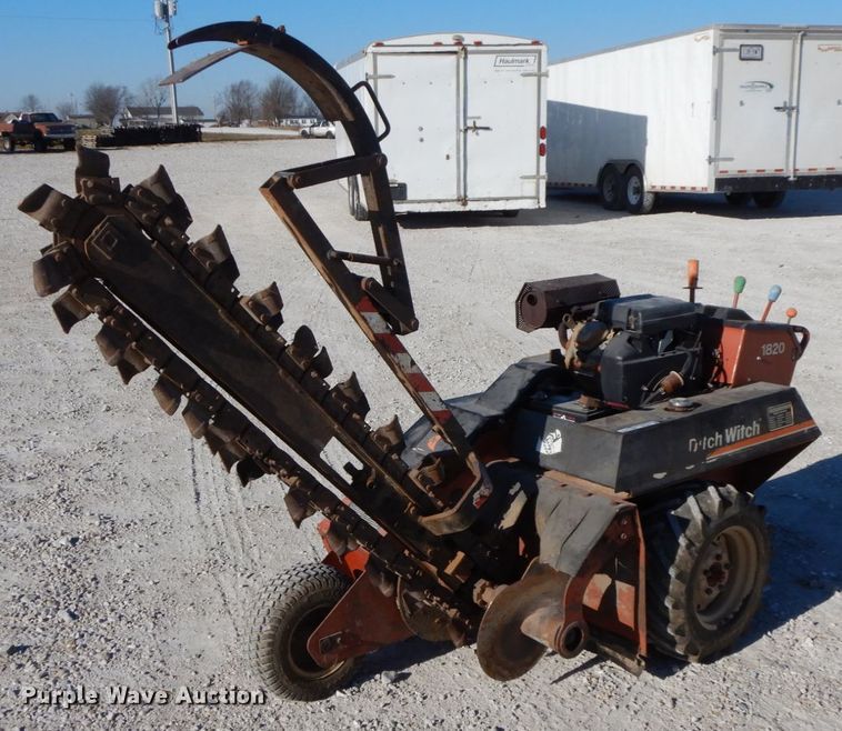 image for item HP9091 Ditch Witch 1820HE  trencher