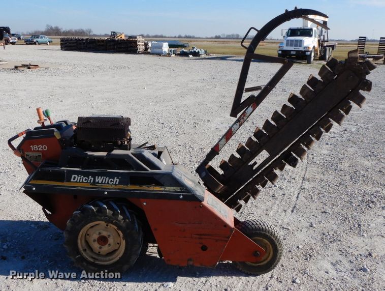 image for item HP9091 Ditch Witch 1820HE  trencher