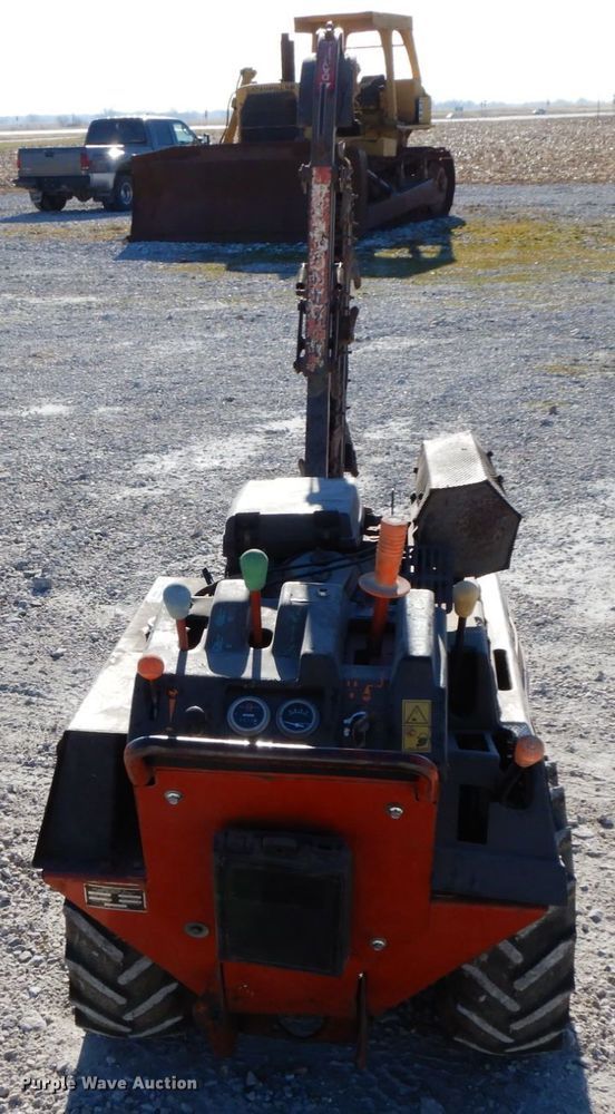 image for item HP9091 Ditch Witch 1820HE  trencher