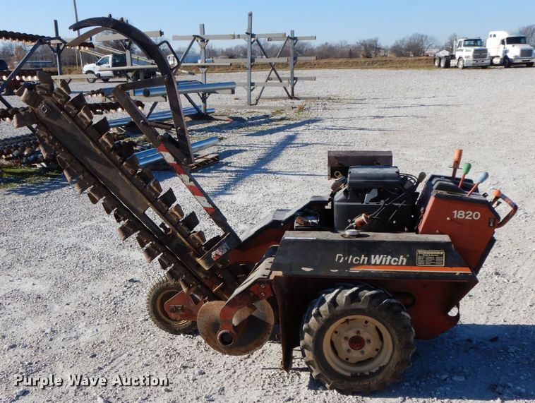 image for item HP9091 Ditch Witch 1820HE  trencher