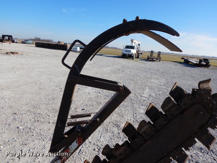 image for item HP9091 Ditch Witch 1820HE  trencher