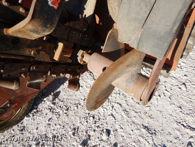image for item HP9091 Ditch Witch 1820HE  trencher