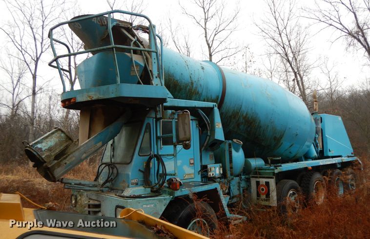 image for item HP9097 1999 Oshkosh S Series Glider  ready mix truck