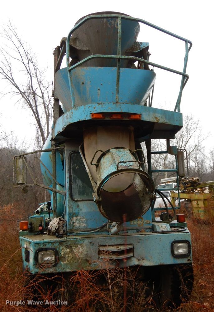 image for item HP9097 1999 Oshkosh S Series Glider  ready mix truck