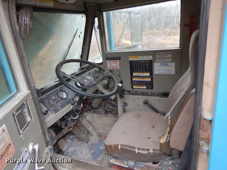 image for item HP9097 1999 Oshkosh S Series Glider  ready mix truck