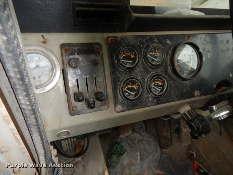 image for item HP9097 1999 Oshkosh S Series Glider  ready mix truck