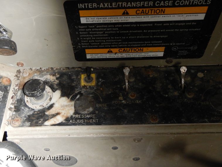 image for item HP9097 1999 Oshkosh S Series Glider  ready mix truck