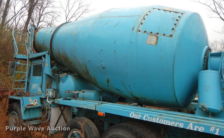 image for item HP9097 1999 Oshkosh S Series Glider  ready mix truck