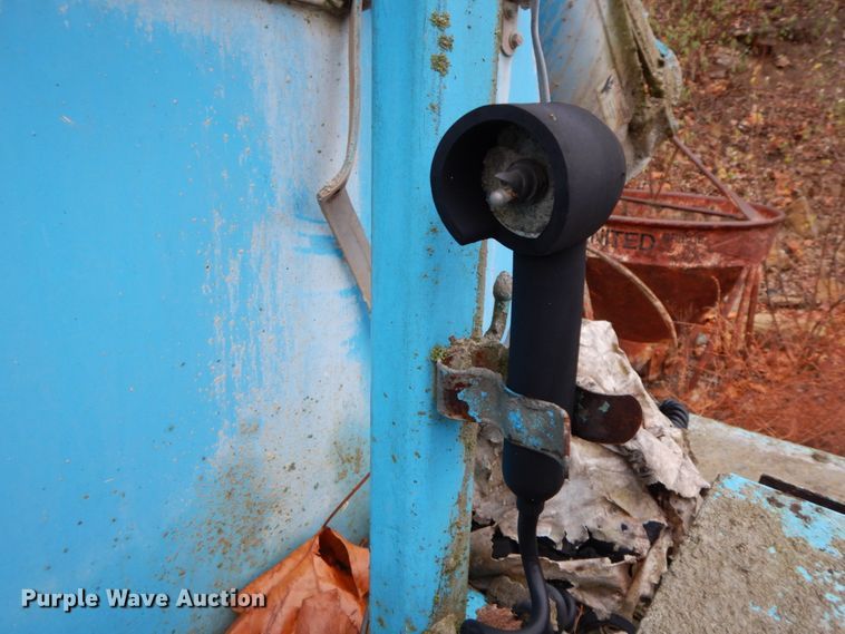 image for item HP9097 1999 Oshkosh S Series Glider  ready mix truck