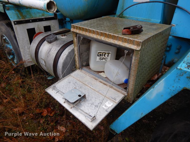 image for item HP9097 1999 Oshkosh S Series Glider  ready mix truck