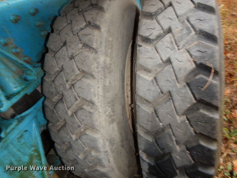 image for item HP9097 1999 Oshkosh S Series Glider  ready mix truck