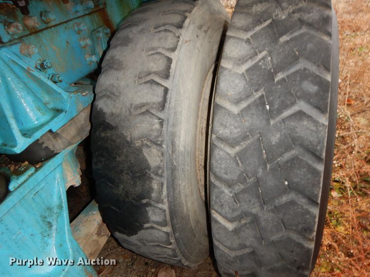 image for item HP9097 1999 Oshkosh S Series Glider  ready mix truck