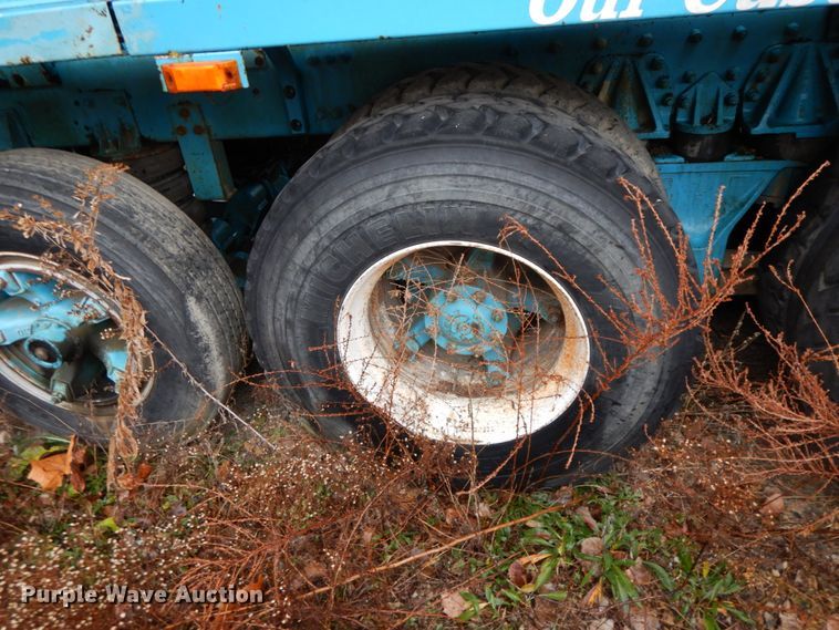 image for item HP9097 1999 Oshkosh S Series Glider  ready mix truck