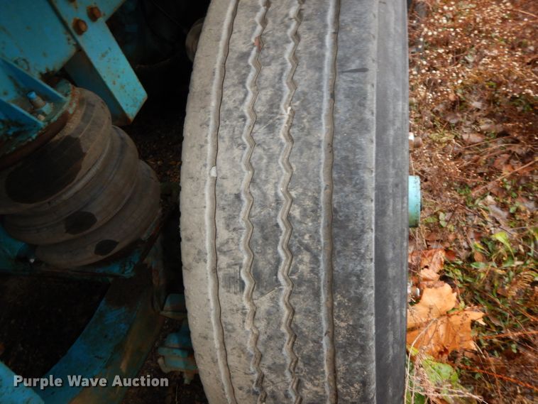 image for item HP9097 1999 Oshkosh S Series Glider  ready mix truck