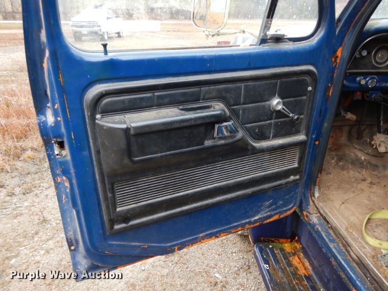 image for item HP9098 1979 Ford F600  dump truck
